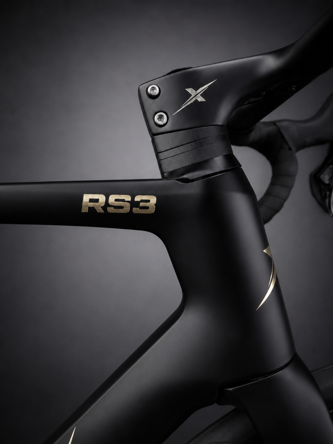 ALP-X RS3 | Vélo de route aérodynamique en carbone | Shimano 105 Di2 |Mavic COSMIC S 42 |Assemblé en Suisse